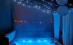 Apartment Viksa With Jacuzzi
